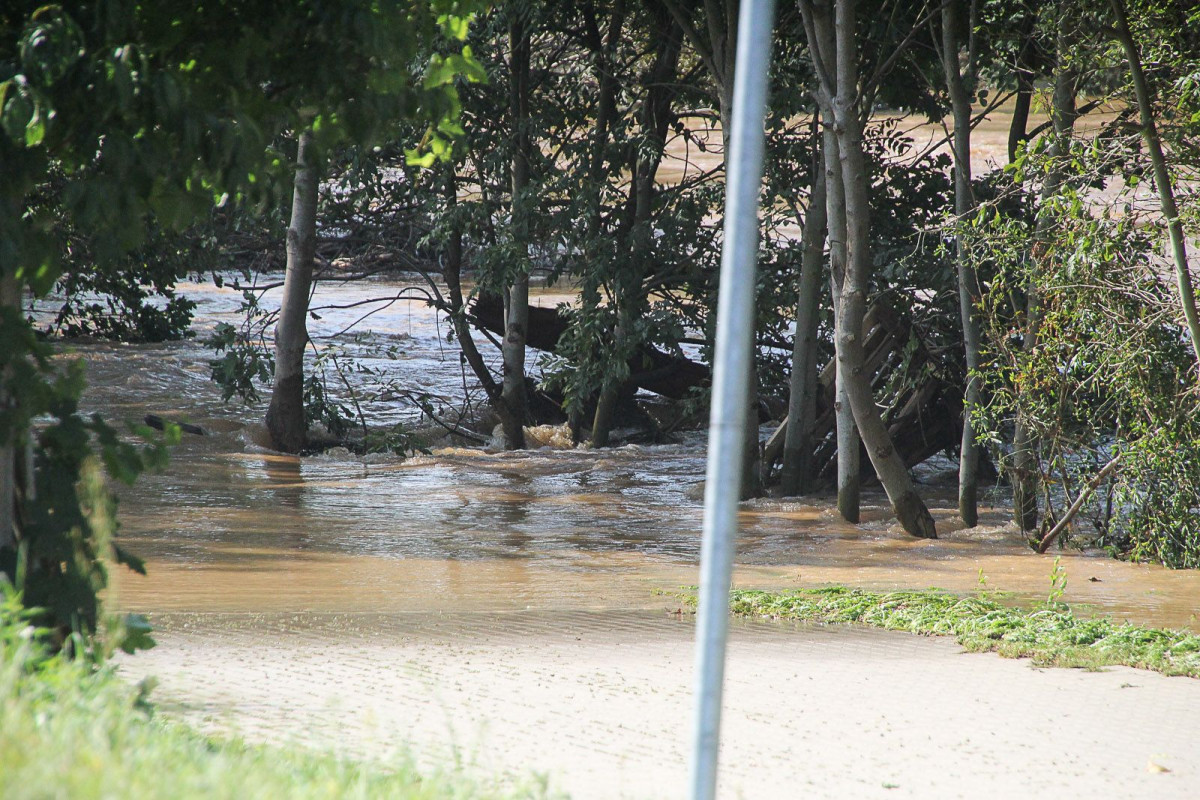 Woda powoli opada i odsłania to, co zniszczyła