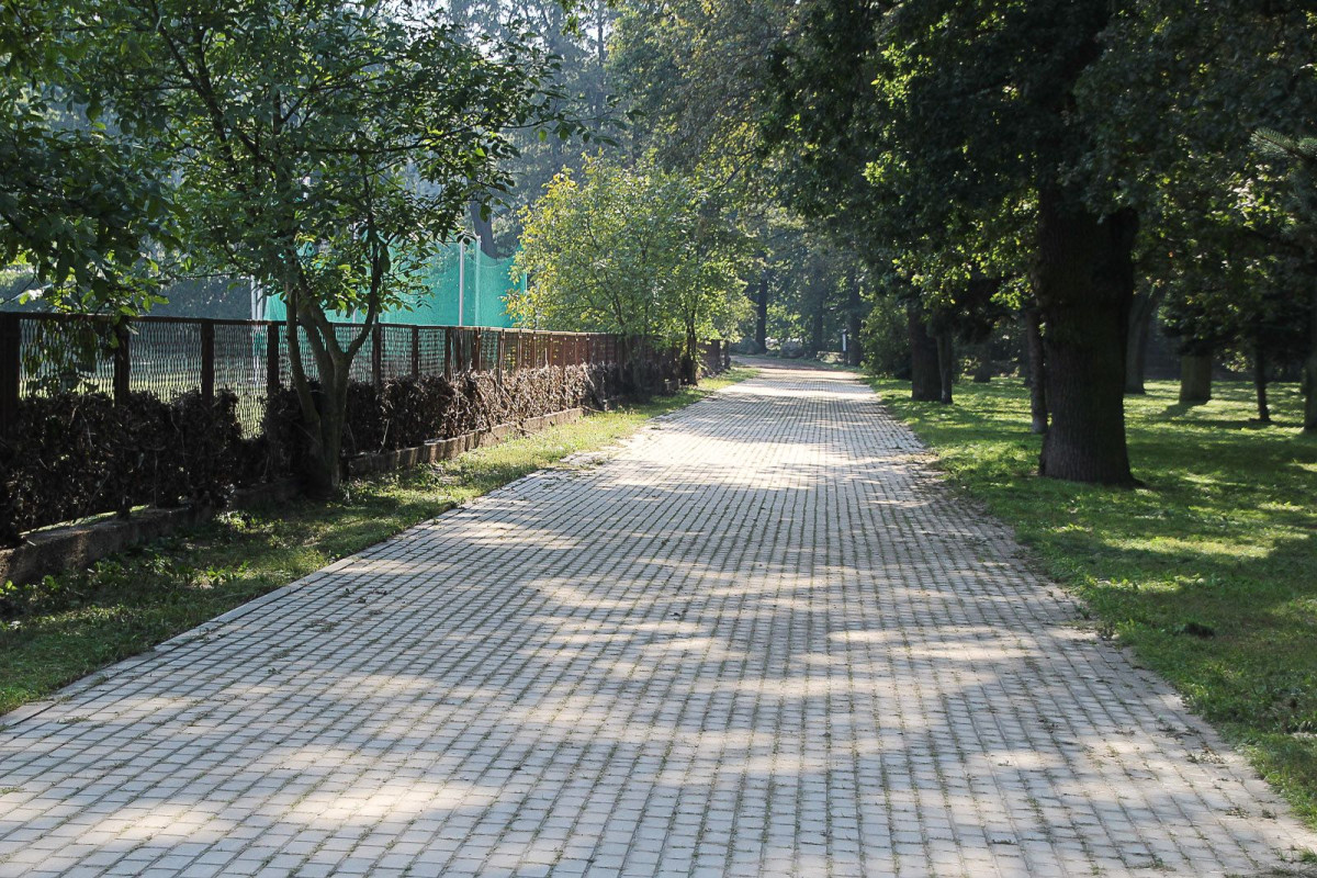 Bulwar nad Bobrem po powodzi. Bóbr wraca do swojego koryta