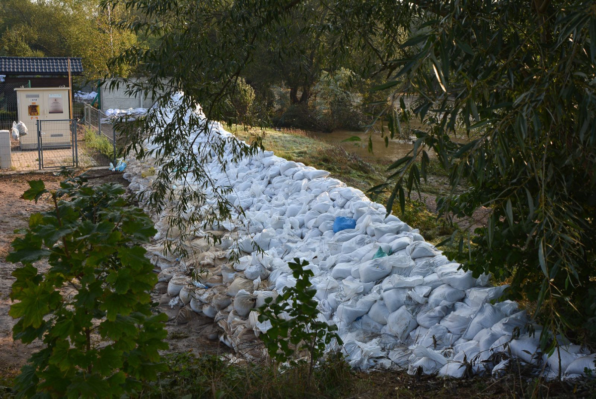 Poziom wody w Bobrze