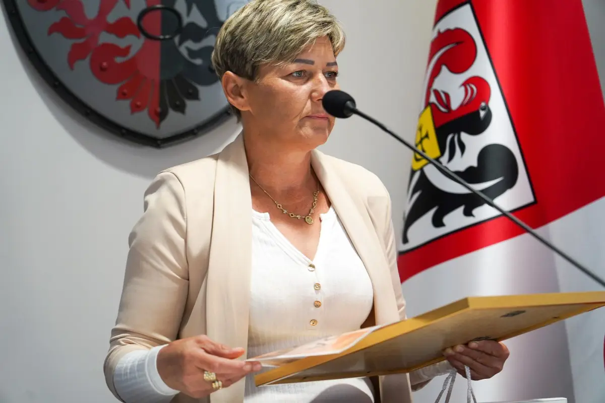 Uroczystość na sesji Rady Powiatu Bolesławieckiego
