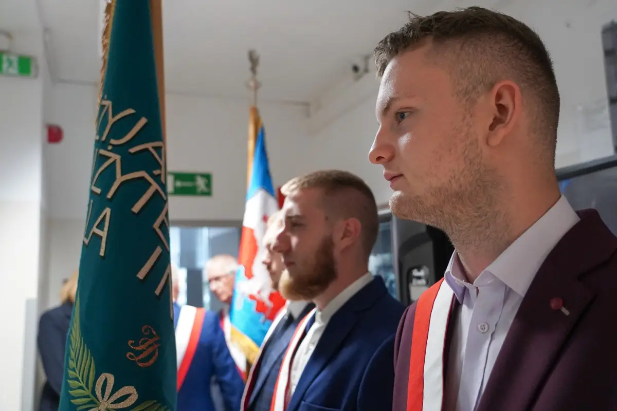 Odsłonięcie pamiątkowych tablic UKOS w powiatowych szkołach