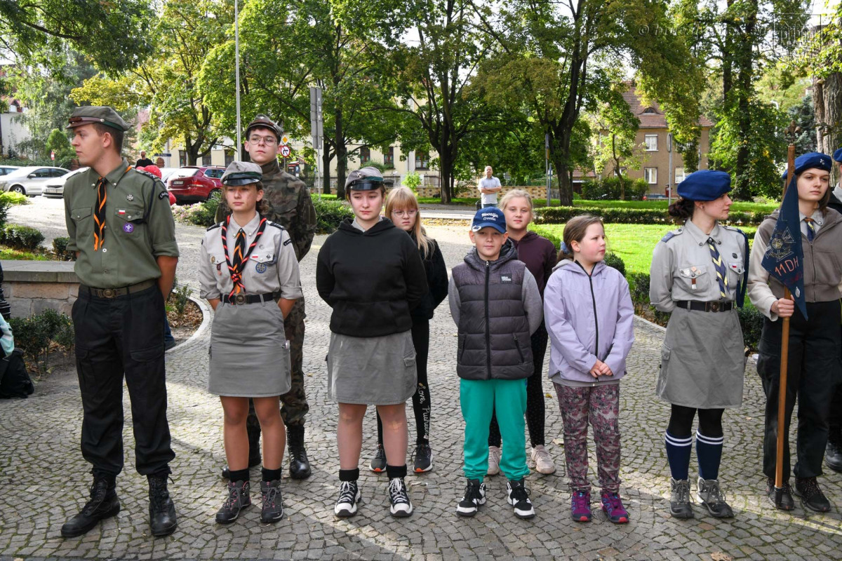 Harcerze w czasie obchodów 85. rocznicy powstania Szarych Szeregów