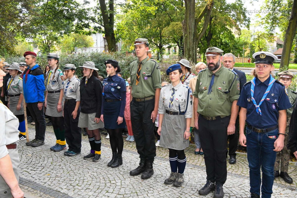 Harcerze w czasie obchodów 85. rocznicy powstania Szarych Szeregów