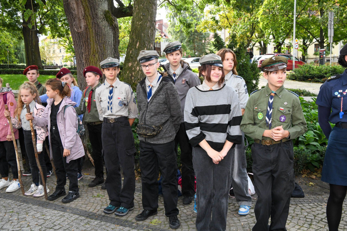 Harcerze w czasie obchodów 85. rocznicy powstania Szarych Szeregów