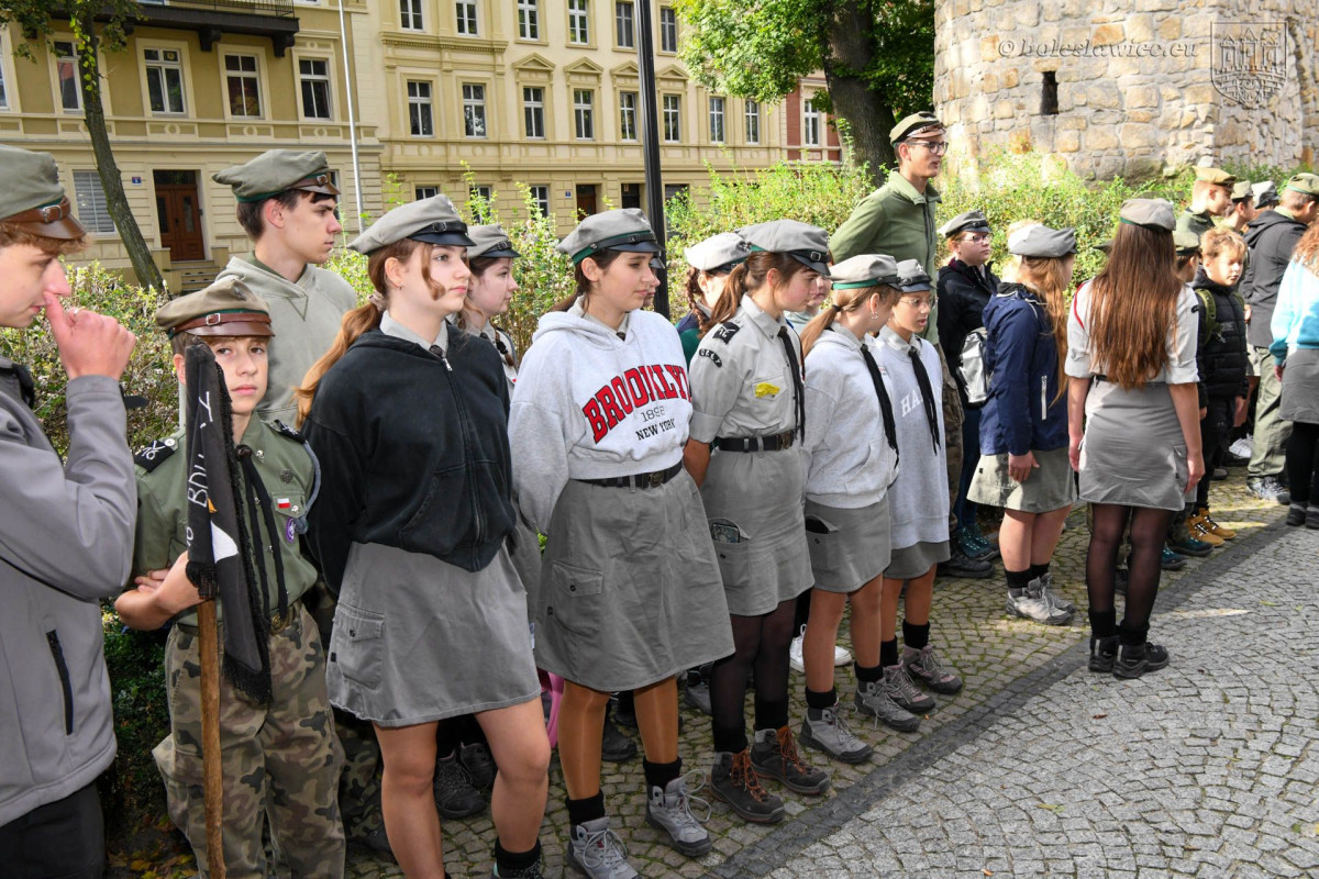 Harcerze w czasie obchodów 85. rocznicy powstania Szarych Szeregów