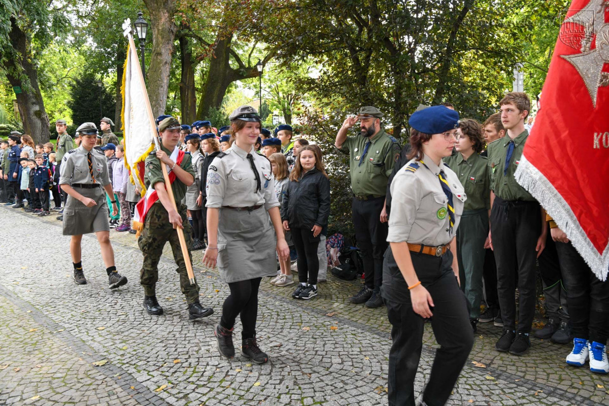 Harcerze w czasie obchodów 85. rocznicy powstania Szarych Szeregów