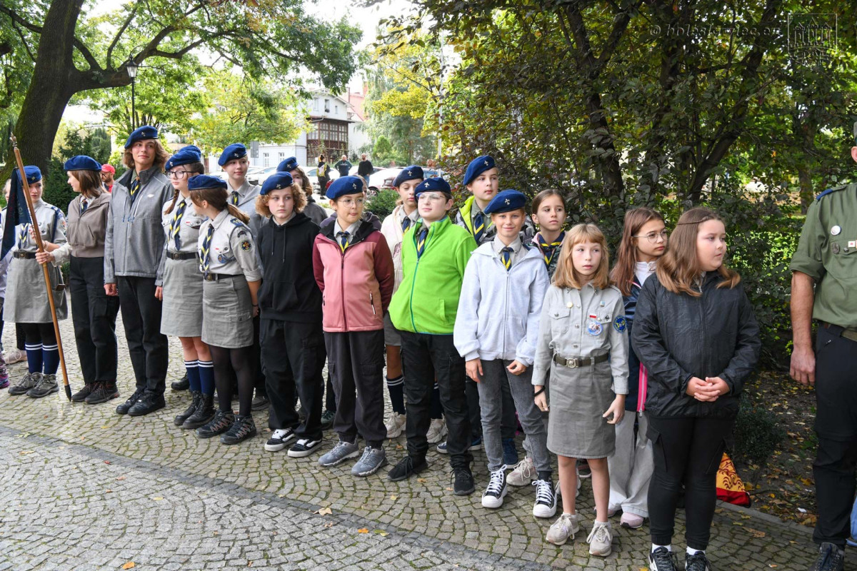 Harcerze w czasie obchodów 85. rocznicy powstania Szarych Szeregów
