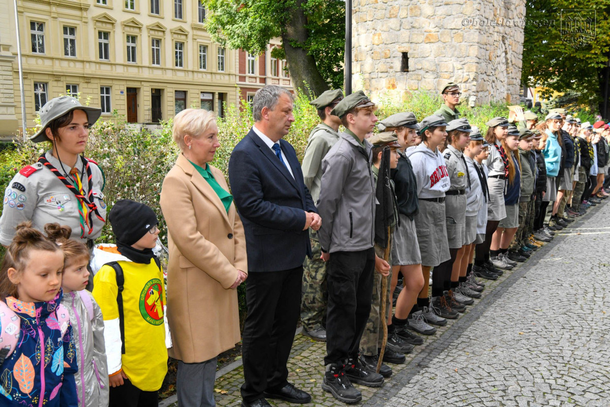Harcerze w czasie obchodów 85. rocznicy powstania Szarych Szeregów