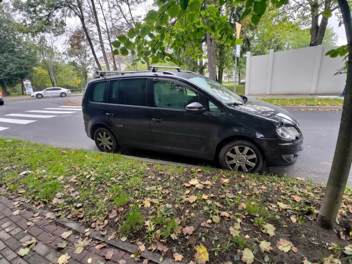 Kolizja dwóch aut przy stadionie w Bolesławcu