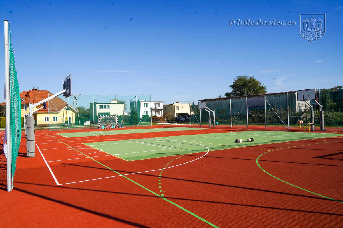 Nowy kompleks sportowy przy SP nr 5 w Bolesławcu