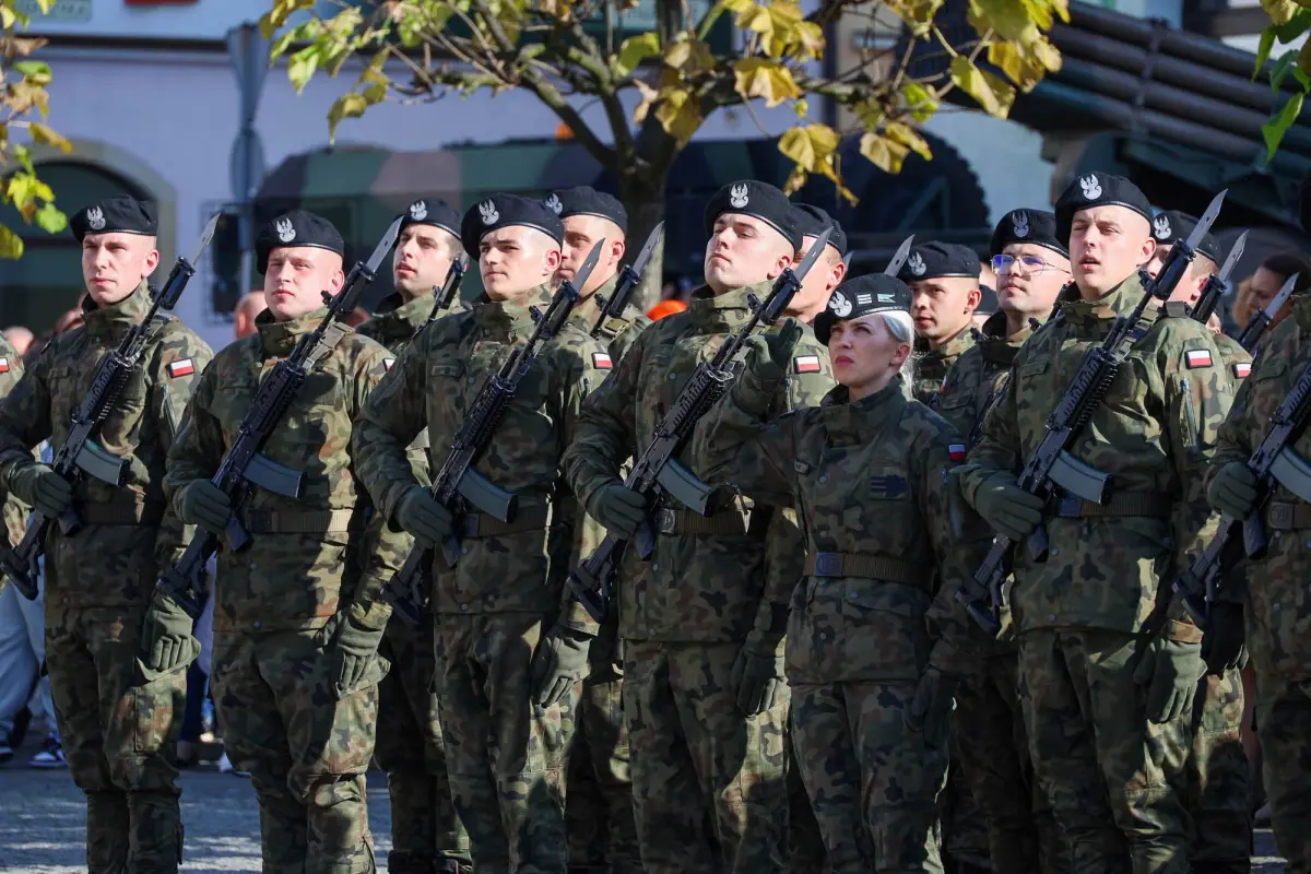 Military oath in Bolesławiec market square