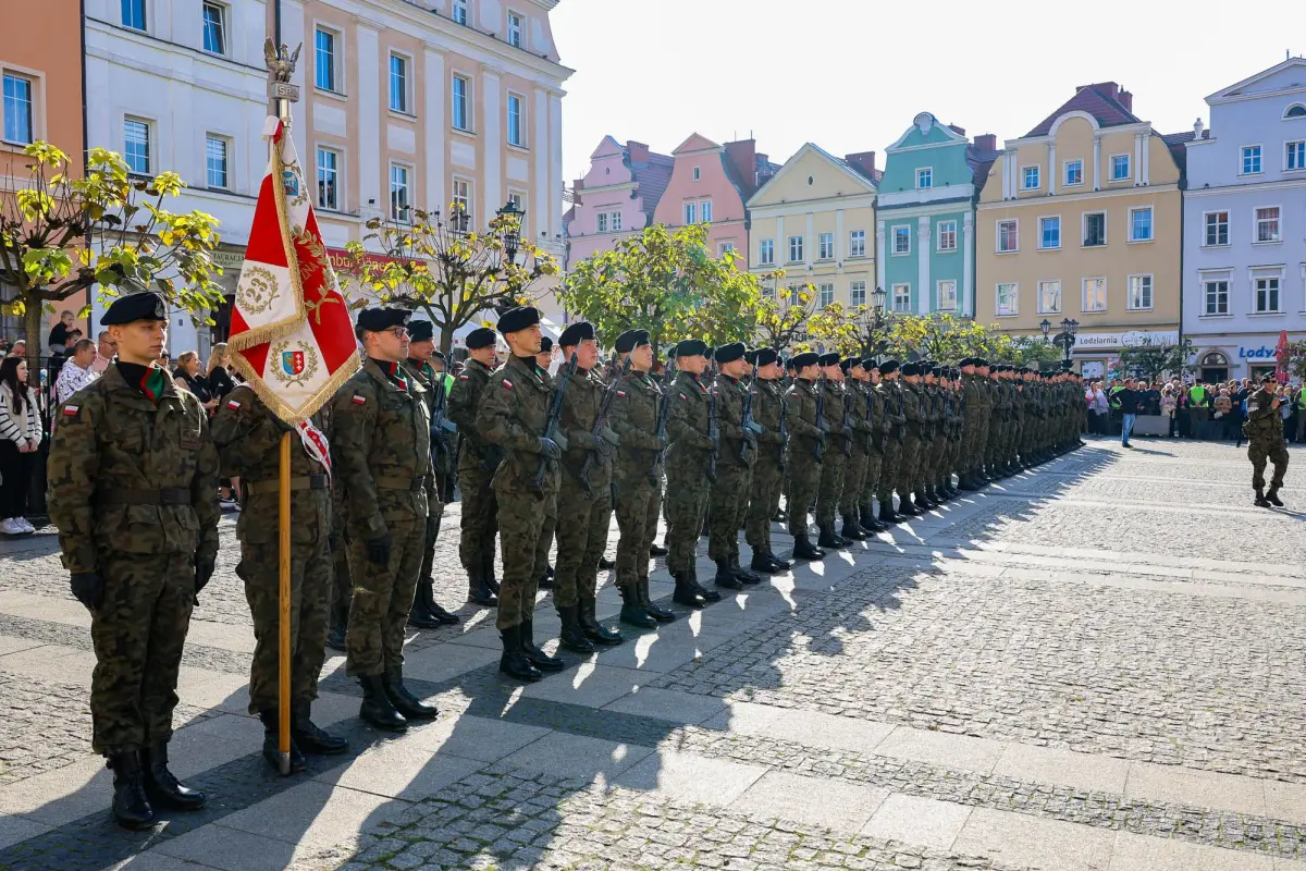 Military oath in Bolesławiec market square