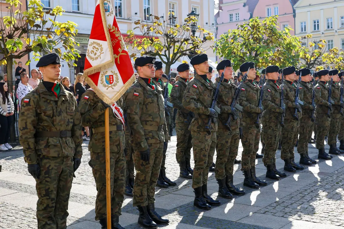 Military oath in Bolesławiec market square