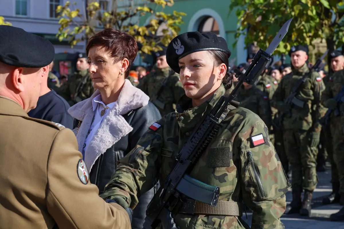 Military oath in Bolesławiec market square