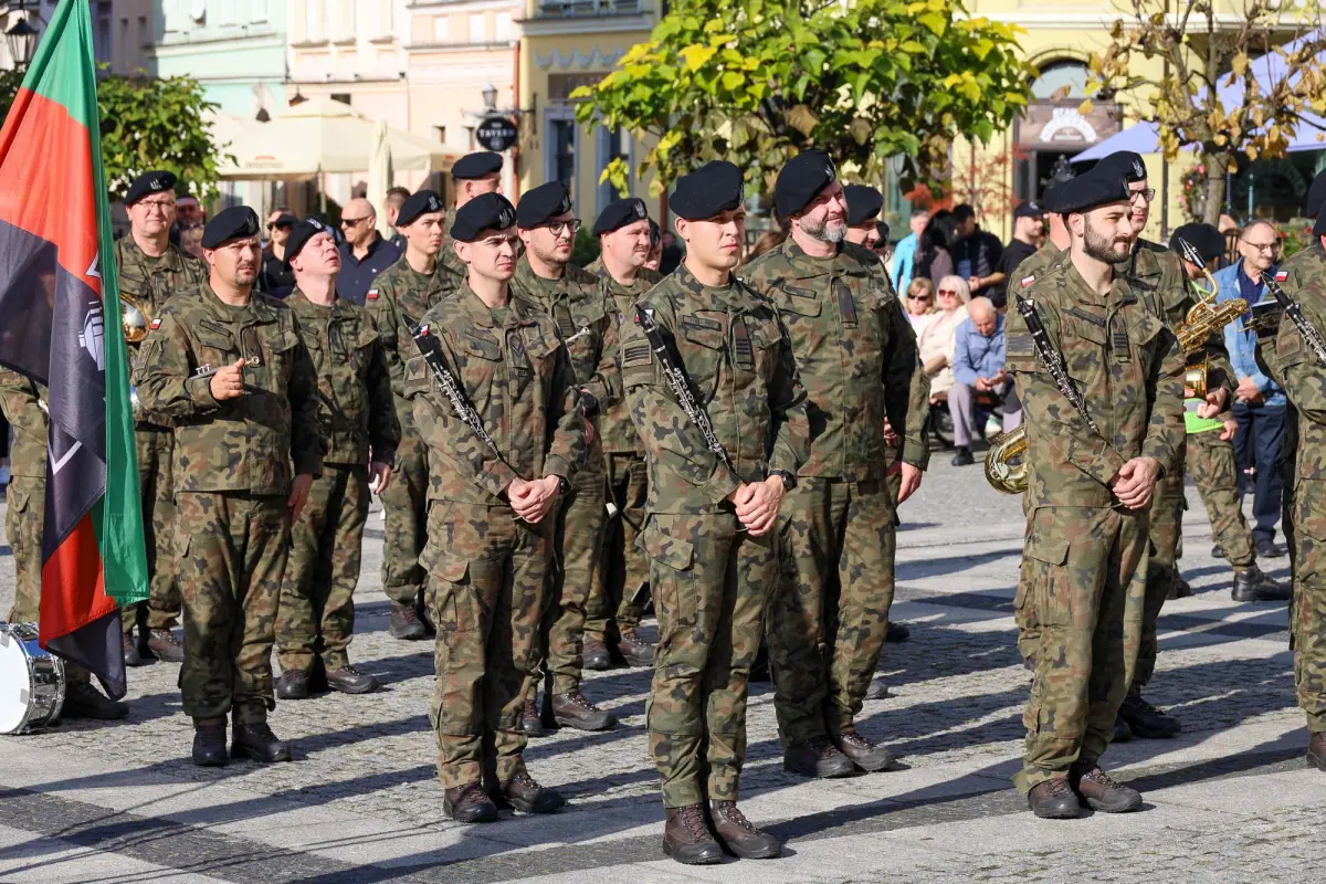 Military oath in Bolesławiec market square