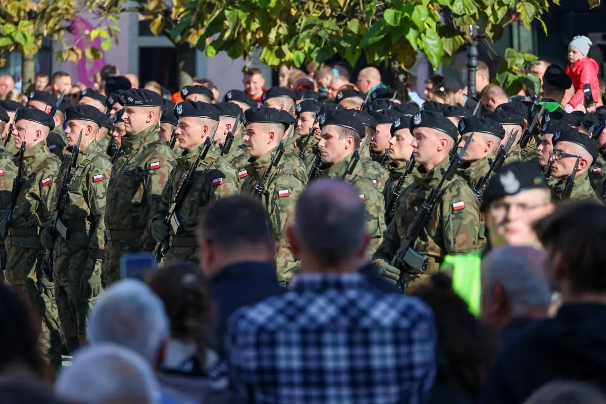 Military oath in Bolesławiec market square