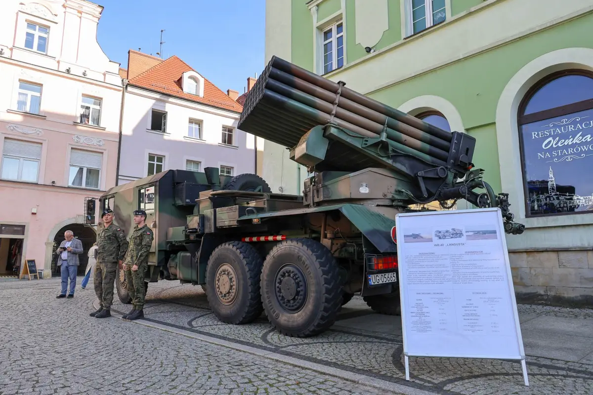 Military oath in Bolesławiec market square