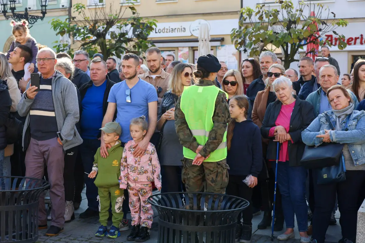 Military oath in Bolesławiec market square