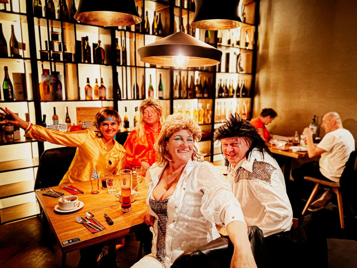 Andrzejki PRL 2024 – Zabawa jak za dawnych lat!