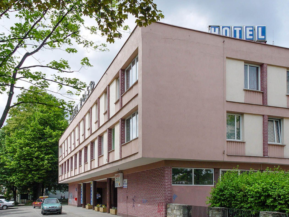 Hotel Piast przy ul. Asnyka