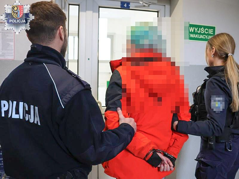 Podejrzana i narkotyki