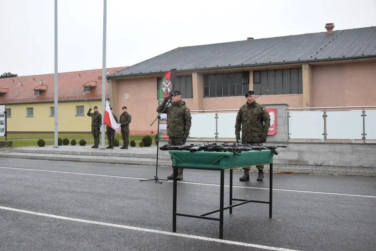 Nowi ochotnicy w bolesławieckim pułku