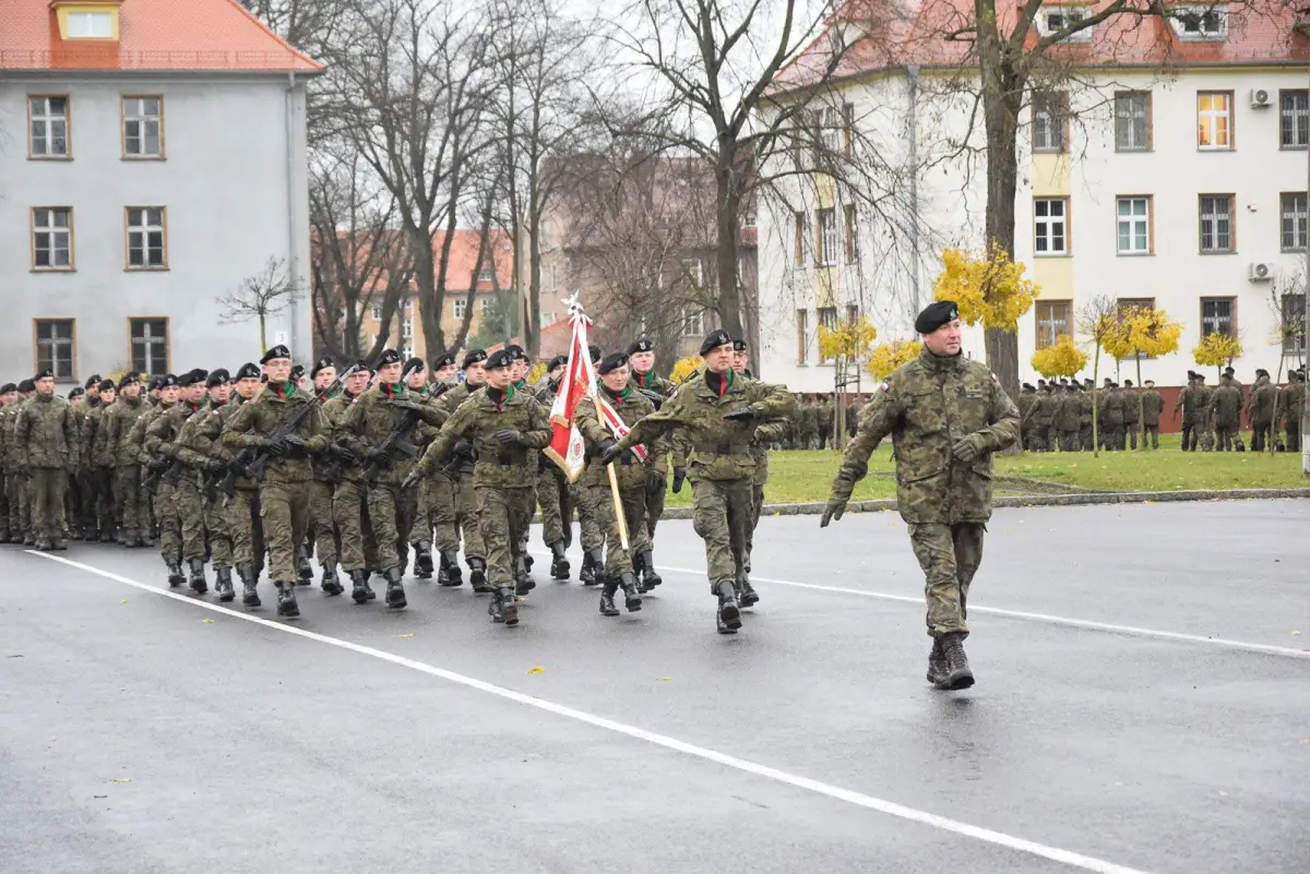 Nowi ochotnicy w bolesławieckim pułku