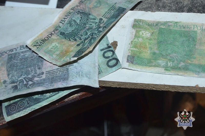 Podrabiał w domu pieniądze. Tłumaczył, że chciał pochwalić się przed znajomymi