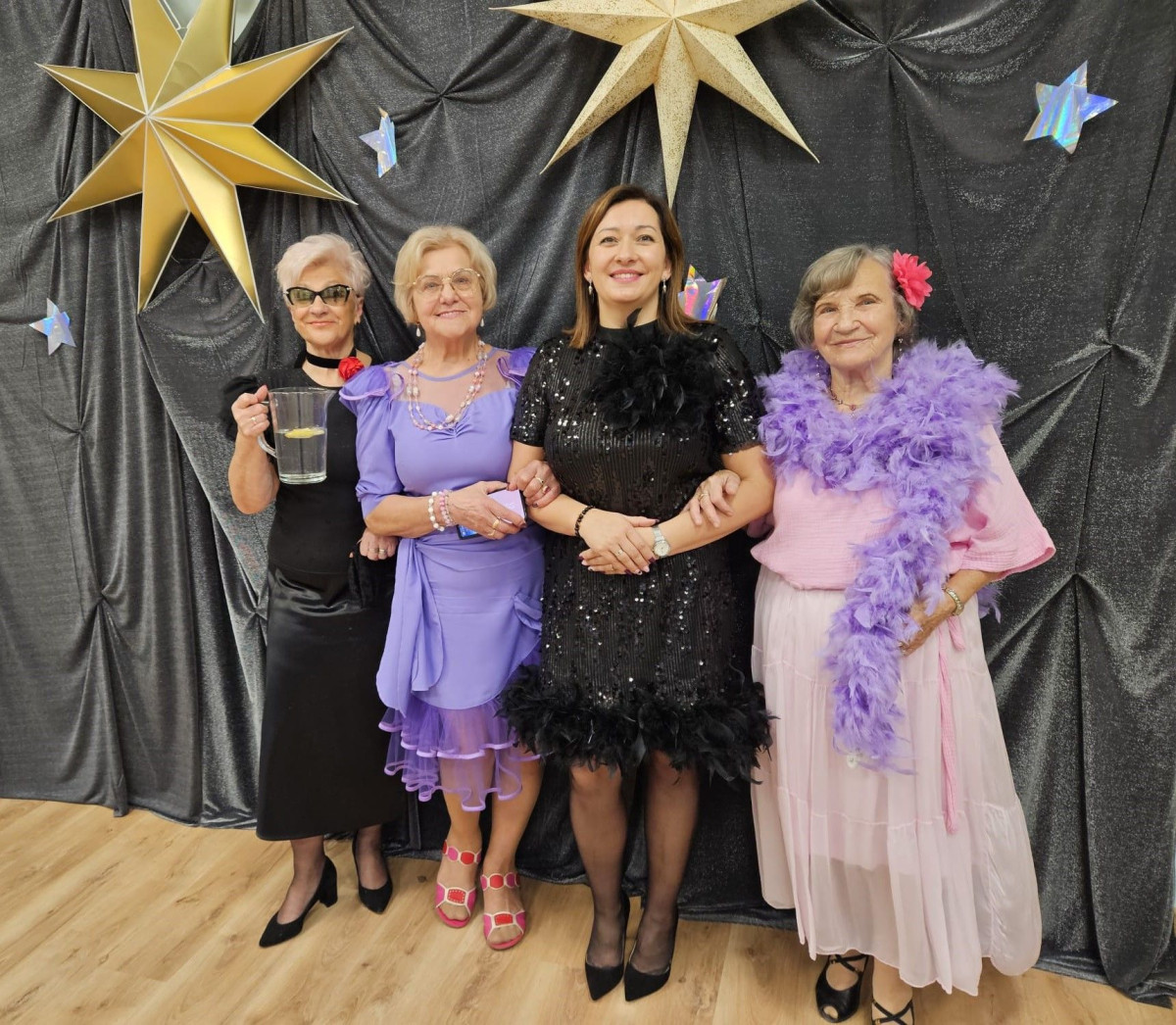 Seniorzy tańczyli z gwiazdami