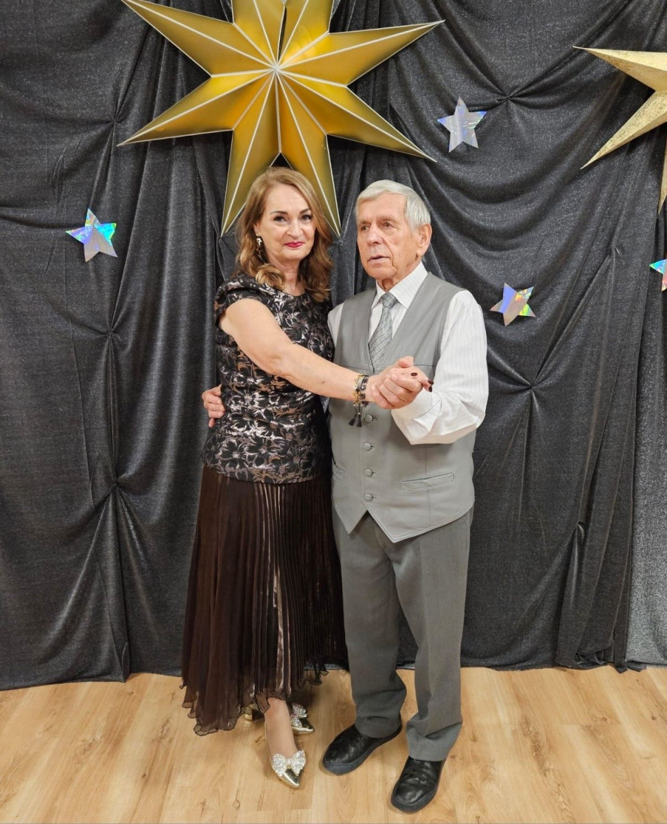 Seniorzy tańczyli z gwiazdami