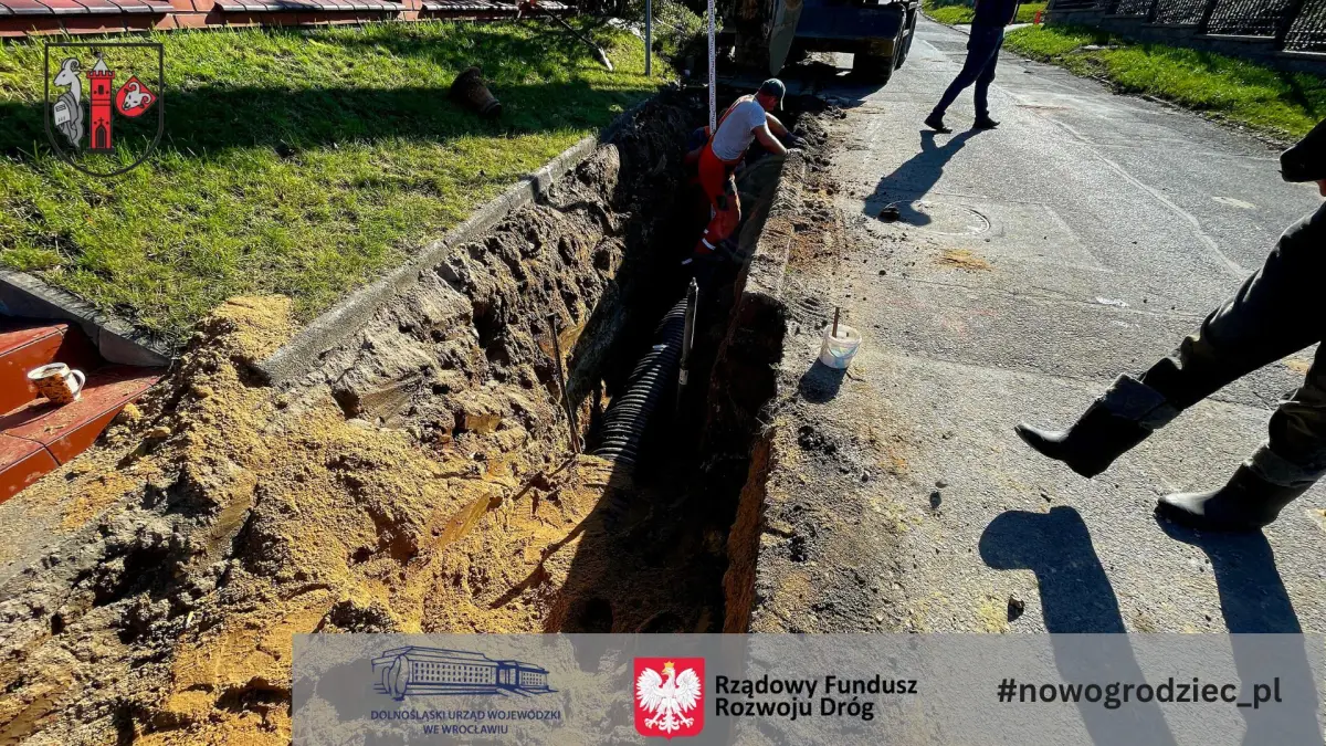 Przebudowa drogi gminnej – ul. A. Mickiewicza w Nowogrodźcu