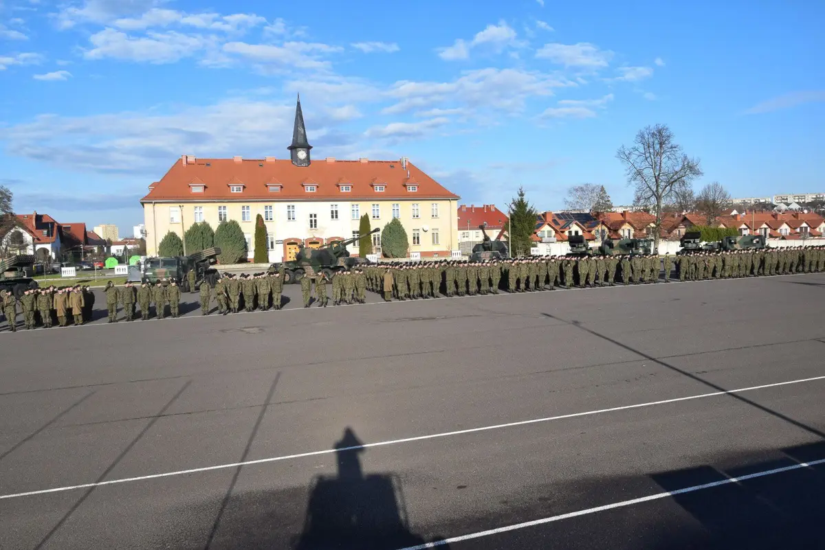 Uroczystość w 23 Śląskim Pułku Artylerii w Bolesławcu