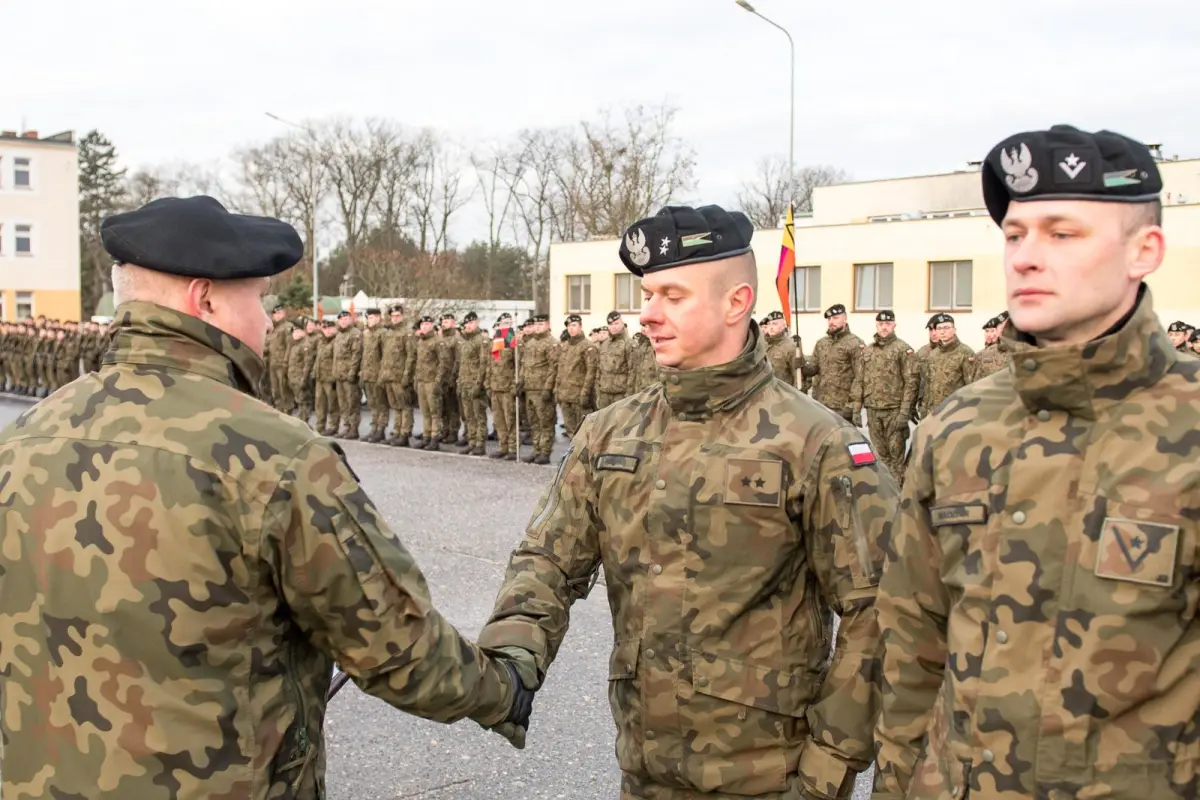 Uroczystość w 10 Brygadzie Kawalerii Pancernej w Świętoszowie