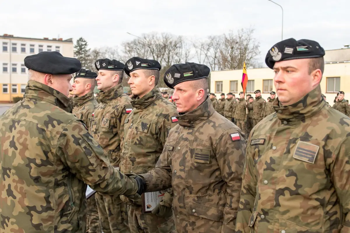 Uroczystość w 10 Brygadzie Kawalerii Pancernej w Świętoszowie