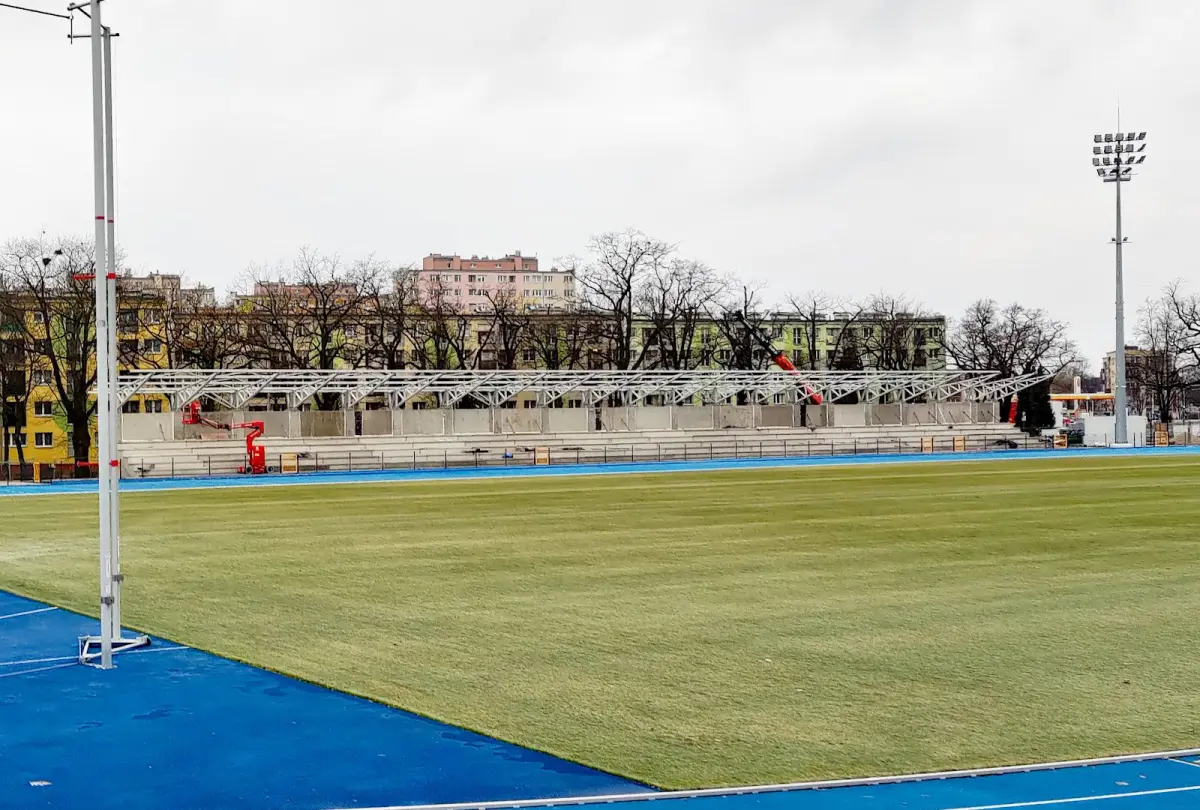 Budowa trybuny stadionu przy ulicy Spółdzielczej w Bolesławcu