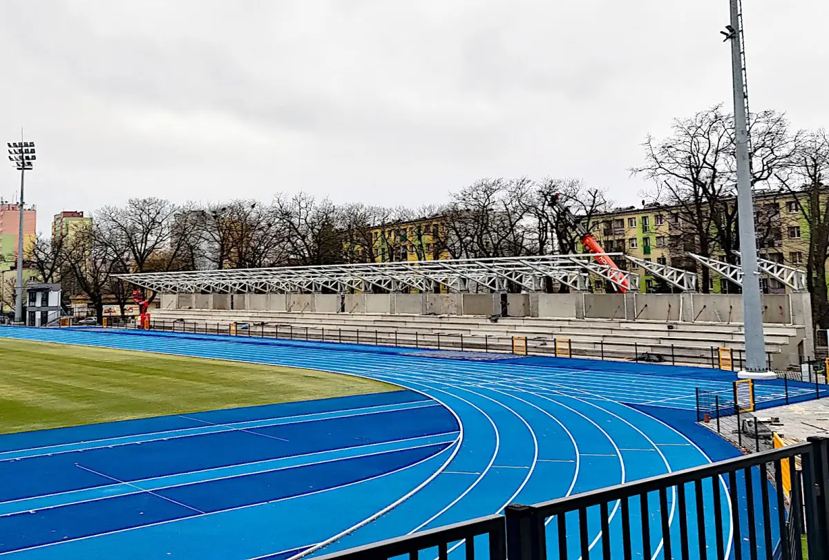 Budowa trybuny stadionu przy ulicy Spółdzielczej w Bolesławcu