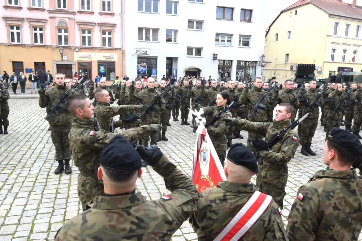 Volunteer soldiers from the 23rd Silesian Artillery Regiment took the oath