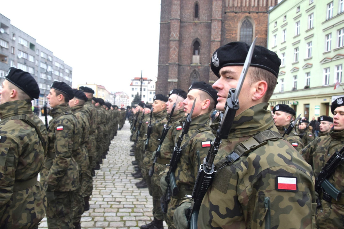 Żołnierze ochotnicy z 23 Śląskiego Pułku Artylerii złożyli przysięgę