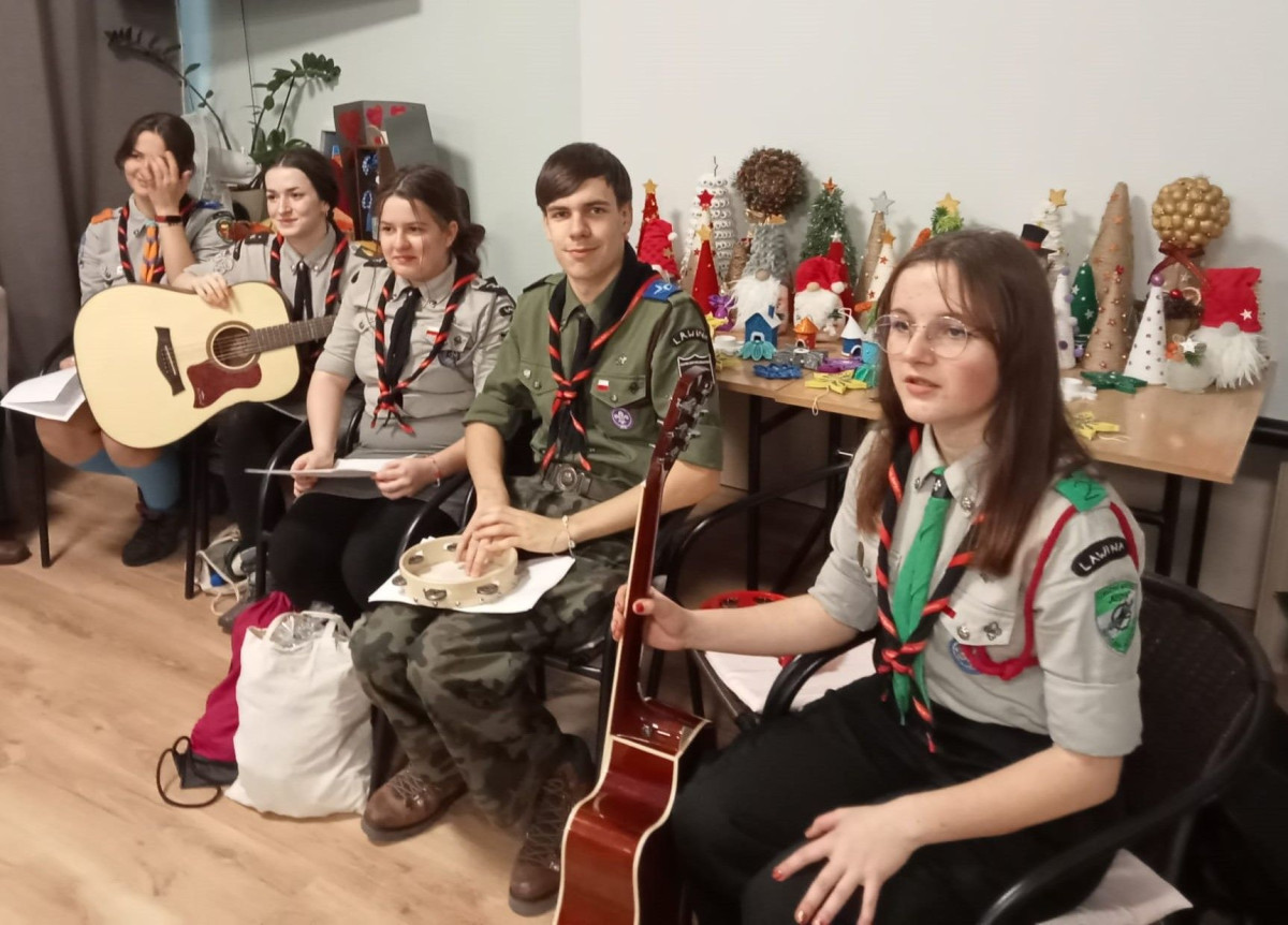 Spotkanie seniorów z harcerzami