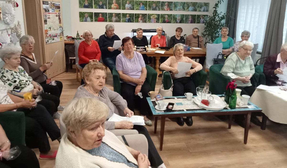 Spotkanie seniorów z harcerzami