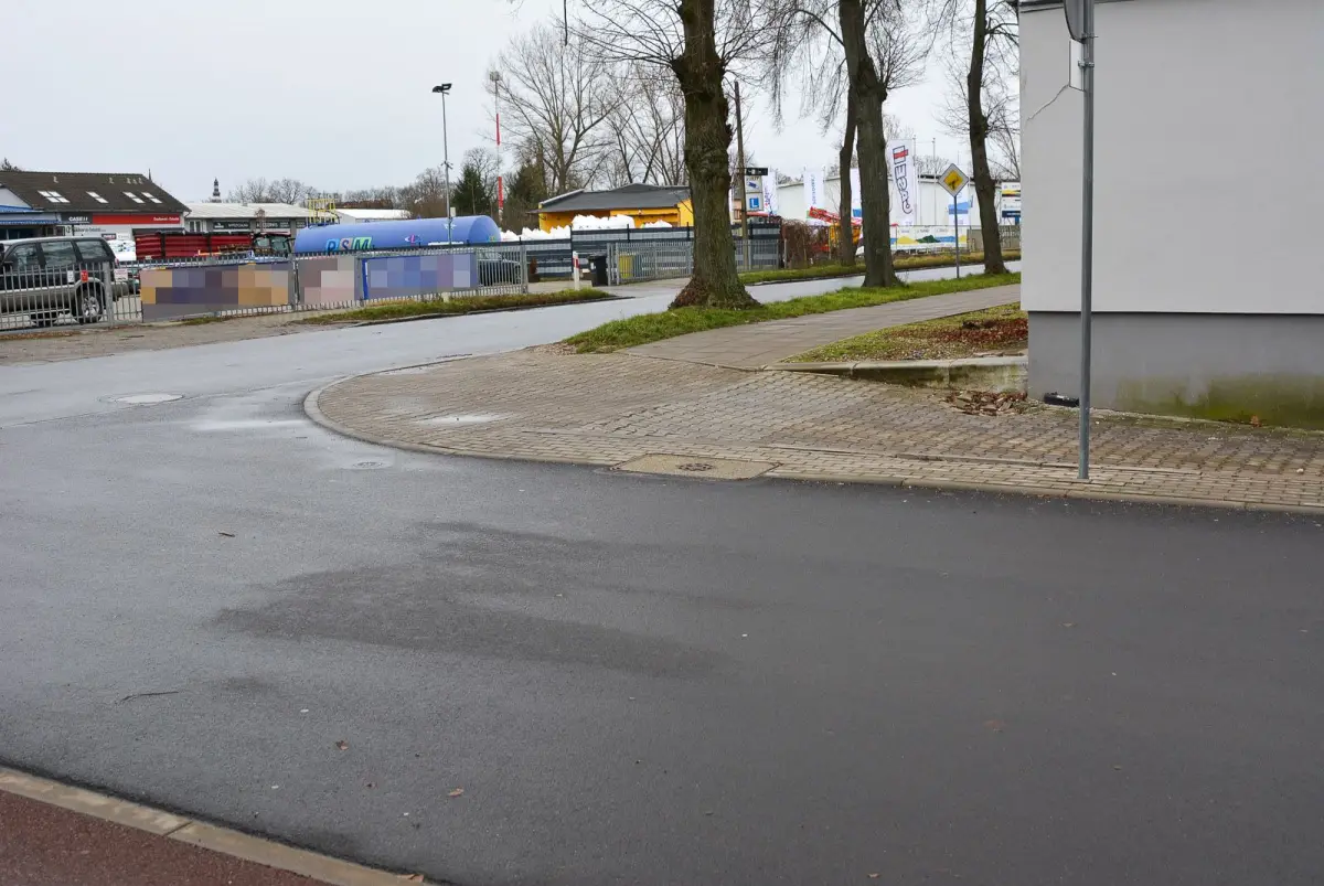 Sytuacja koło Biedronki