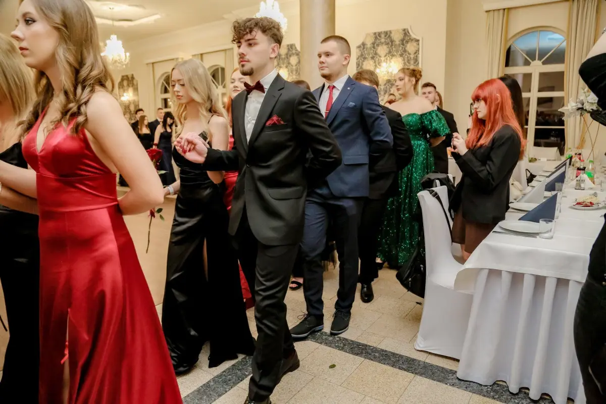 Studniówka maturzystów Zespołu Szkół Handlowych i Usługowych w Bolesławcu