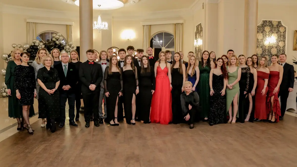 Studniówka maturzystów Zespołu Szkół Handlowych i Usługowych w Bolesławcu