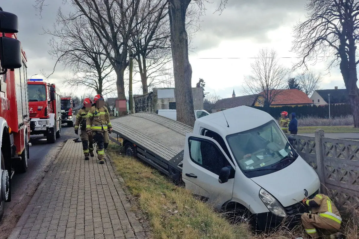 Zderzenie dwóch aut