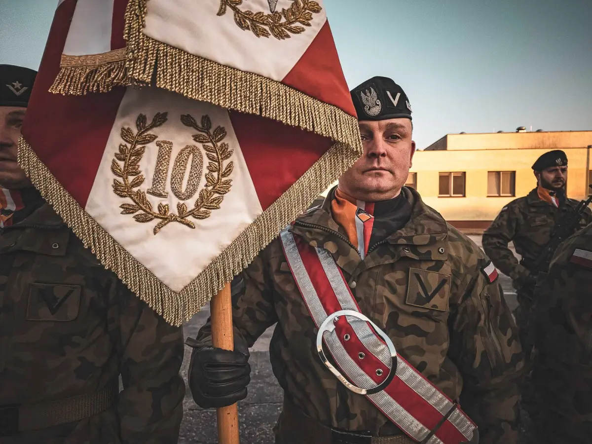 Uroczystość w 10 Brygadzie Kawalerii Pancernej w Świętoszowie