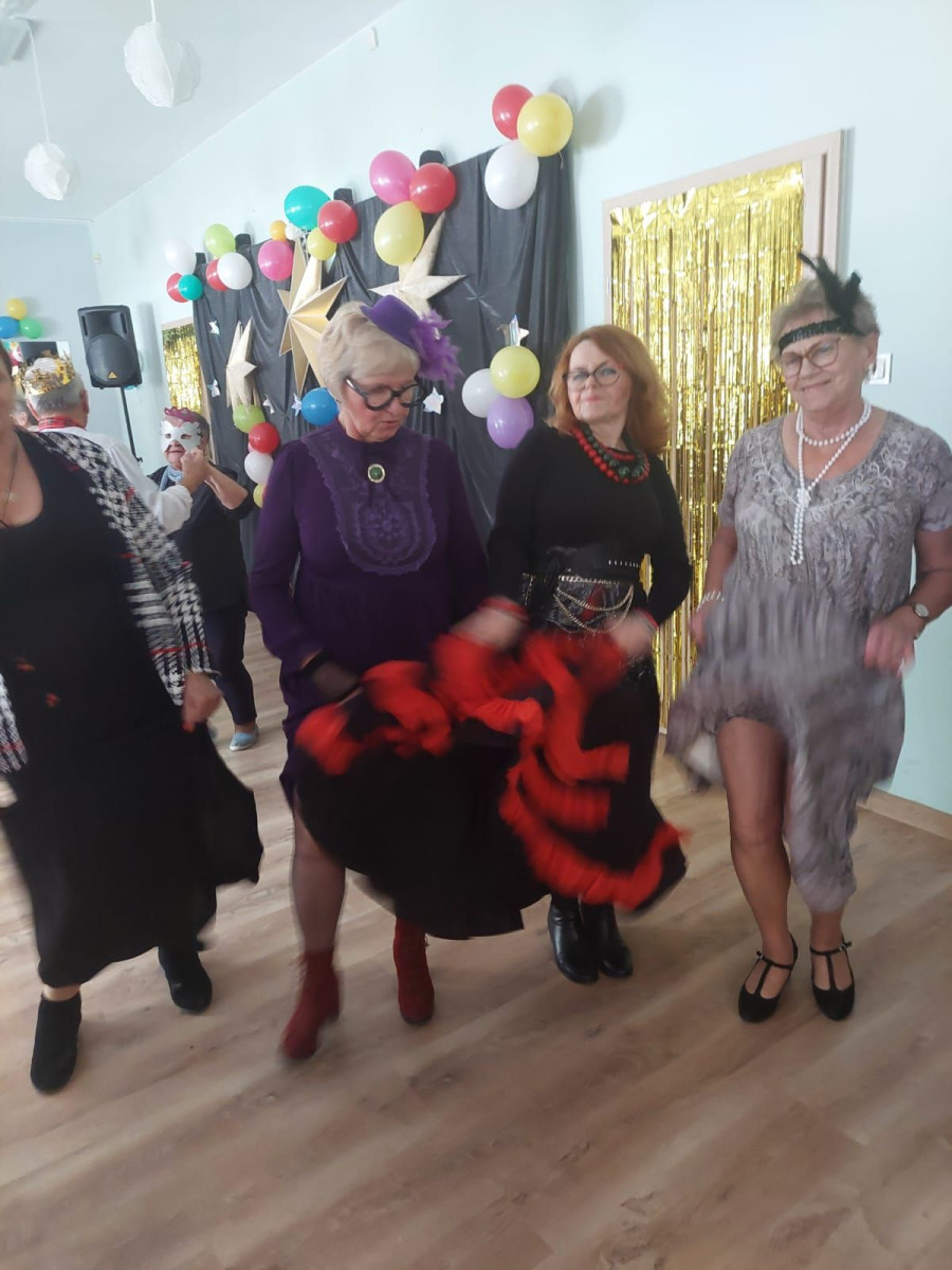 Bolesławieccy seniorzy bawili się na balu karnawałowym