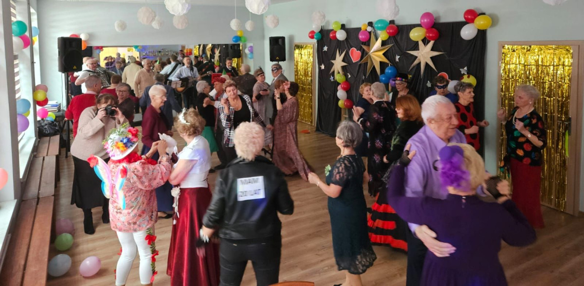 Bolesławieccy seniorzy bawili się na balu karnawałowym
