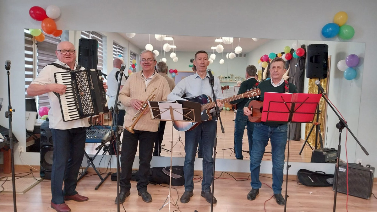 Bolesławieccy seniorzy bawili się na balu karnawałowym