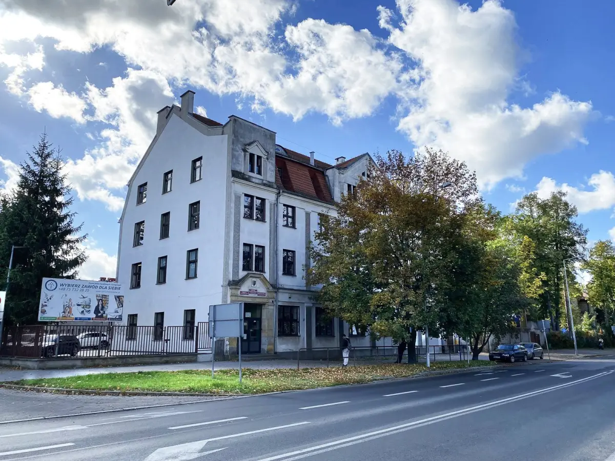 Szkoły