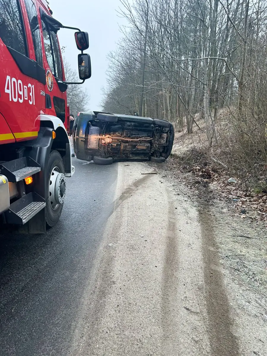 Wypadek na drodze wojewódzkiej